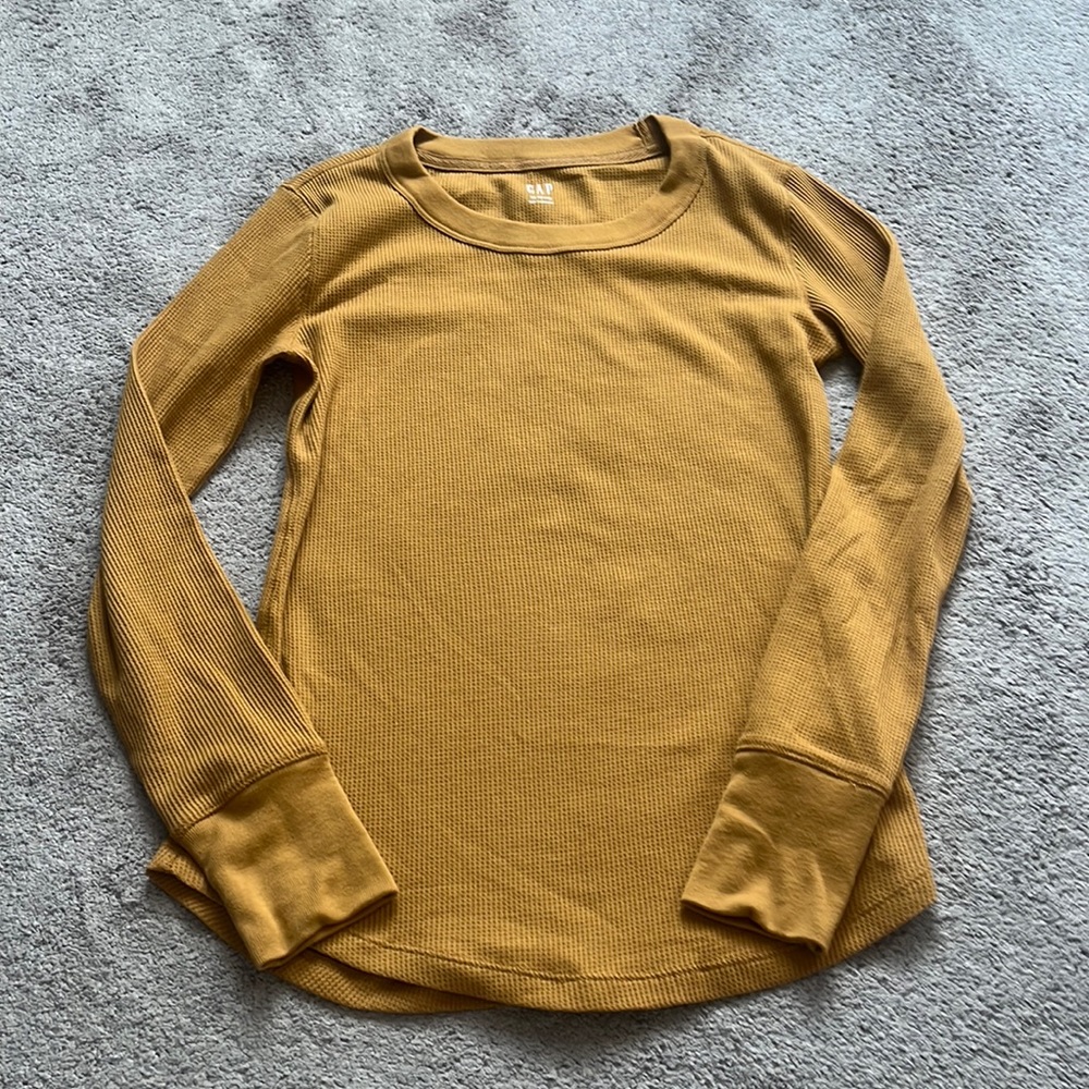 NWOT Gap thermal long sleeve top